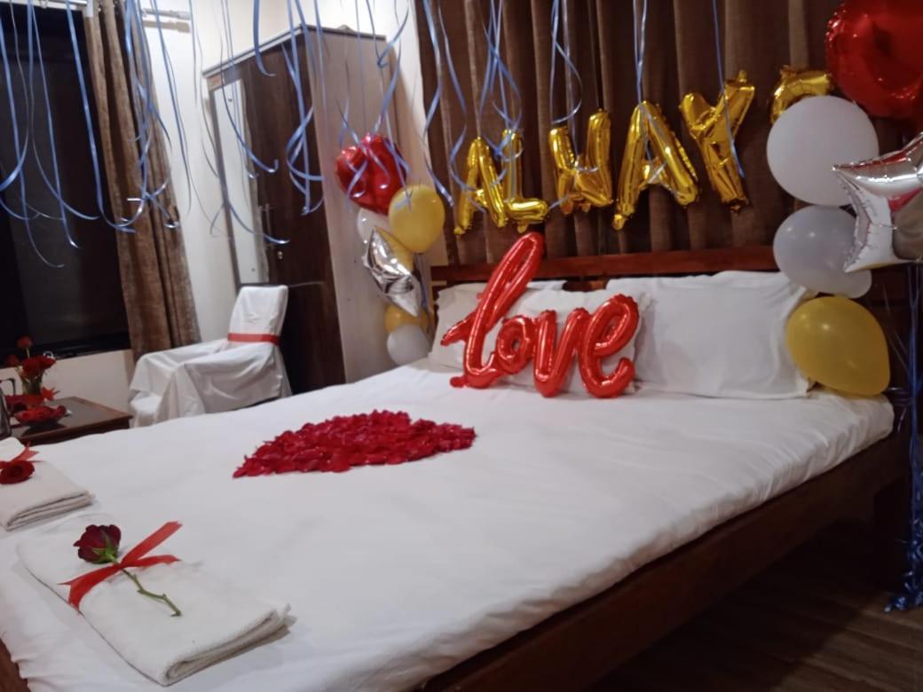 Vinee'S Kitchen And Motel Koynanagar Екстериор снимка